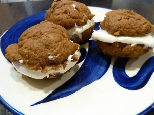 pumpkin whoopie pies
