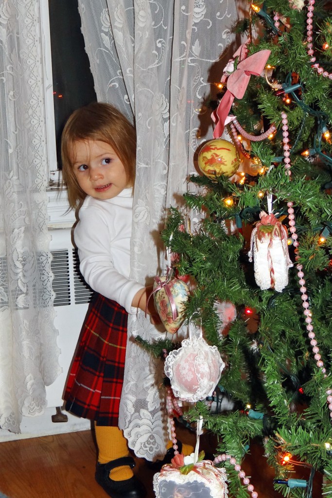 Someone's coming! I can feel it. It's gonna be great!