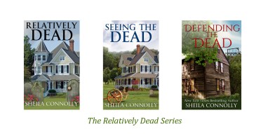 I confess: I write romance. With ghosts.